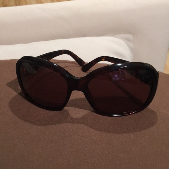 AUTHENTIC Prada classic sunglasses - Picture 6 of 6